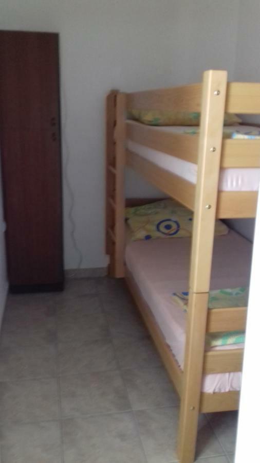 Apartmani Lastro Йесенице Екстериор снимка