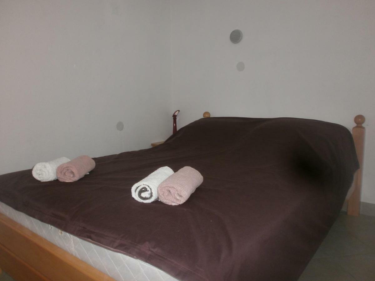 Apartmani Lastro Йесенице Екстериор снимка