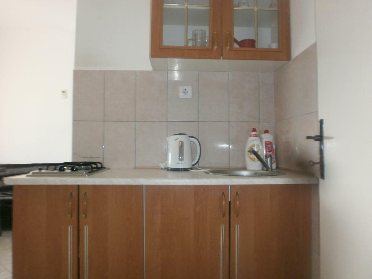 Apartmani Lastro Йесенице Екстериор снимка